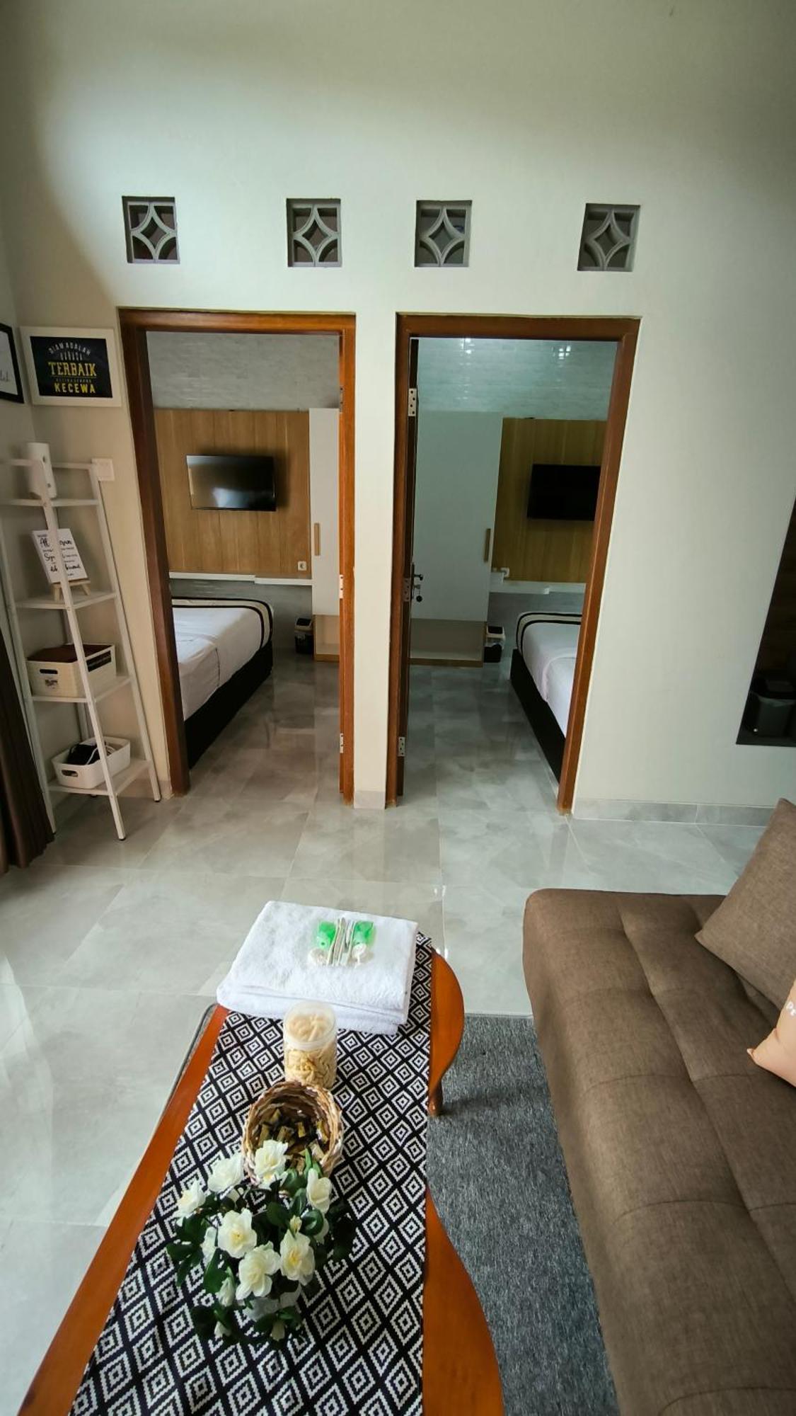 Premier Homestay Syariah Kalasan Buitenkant foto